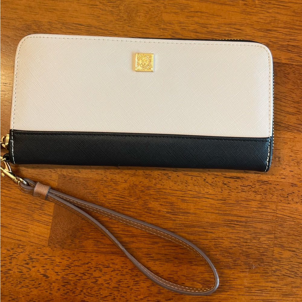 Anne Klein Wrist Wallet